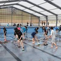 壮瞥中学校プール清掃