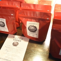 壮瞥高校生が作ったリンゴ木炭でコーヒー焙煎