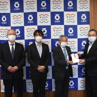 伊達地区自動車整備協同組合様から寄附をいただきました