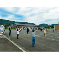 昭和新山と一緒にラジオ体操が開催されました