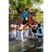 恒例行事 壮瞥滝不動尊祭 御輿渡御