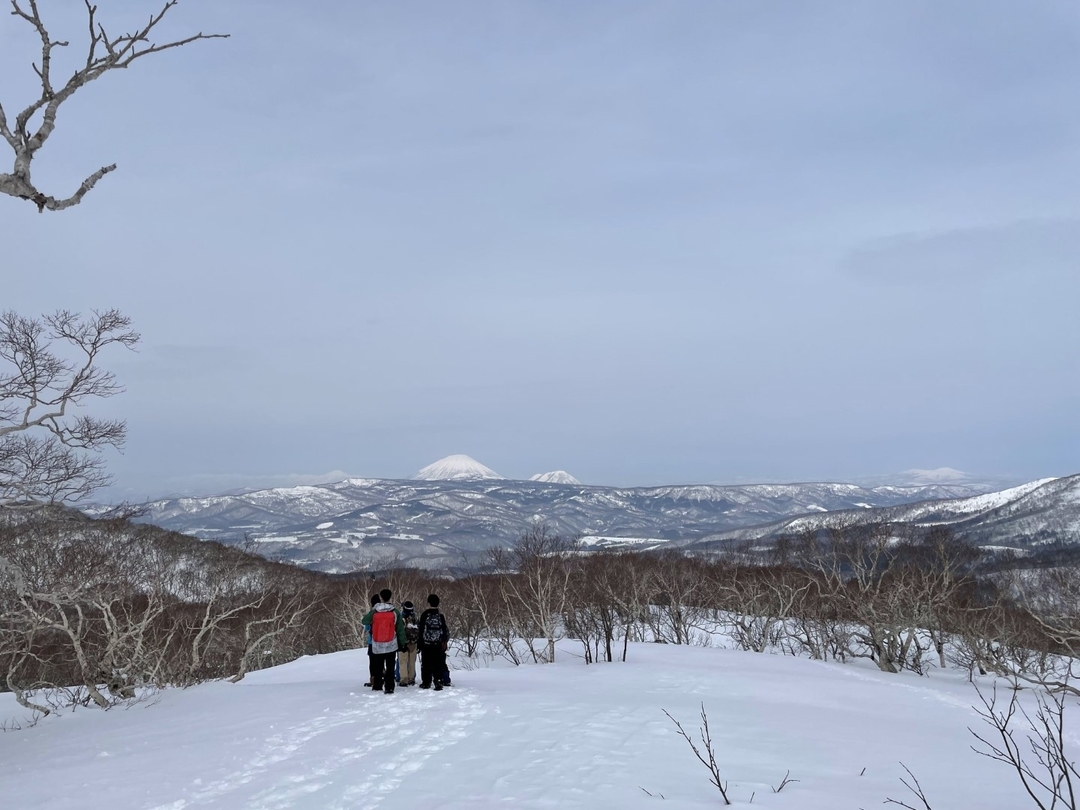 20220422_na_snowshoing_1 8.jpg