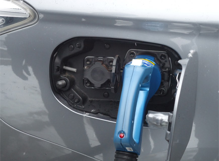 電気自動車急速充電スタンド